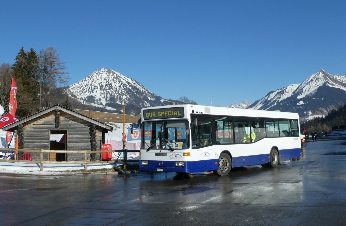 (232'289) - Leysin-Excursions, Leysin - VD 382'719 - Mercedes (ex AAGL Liestal Nr. 54) am 22. Januar 2022 in Leysin, Centre sportif