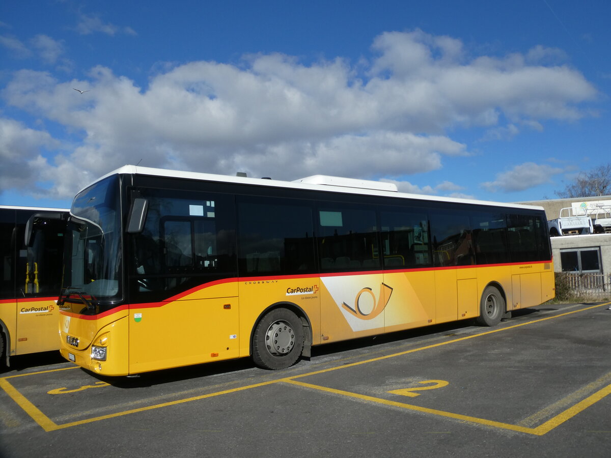 (232'533) - CarPostal Ouest - VD 115'073 - Iveco am 30. Januar 2022 in Yverdon, Garage