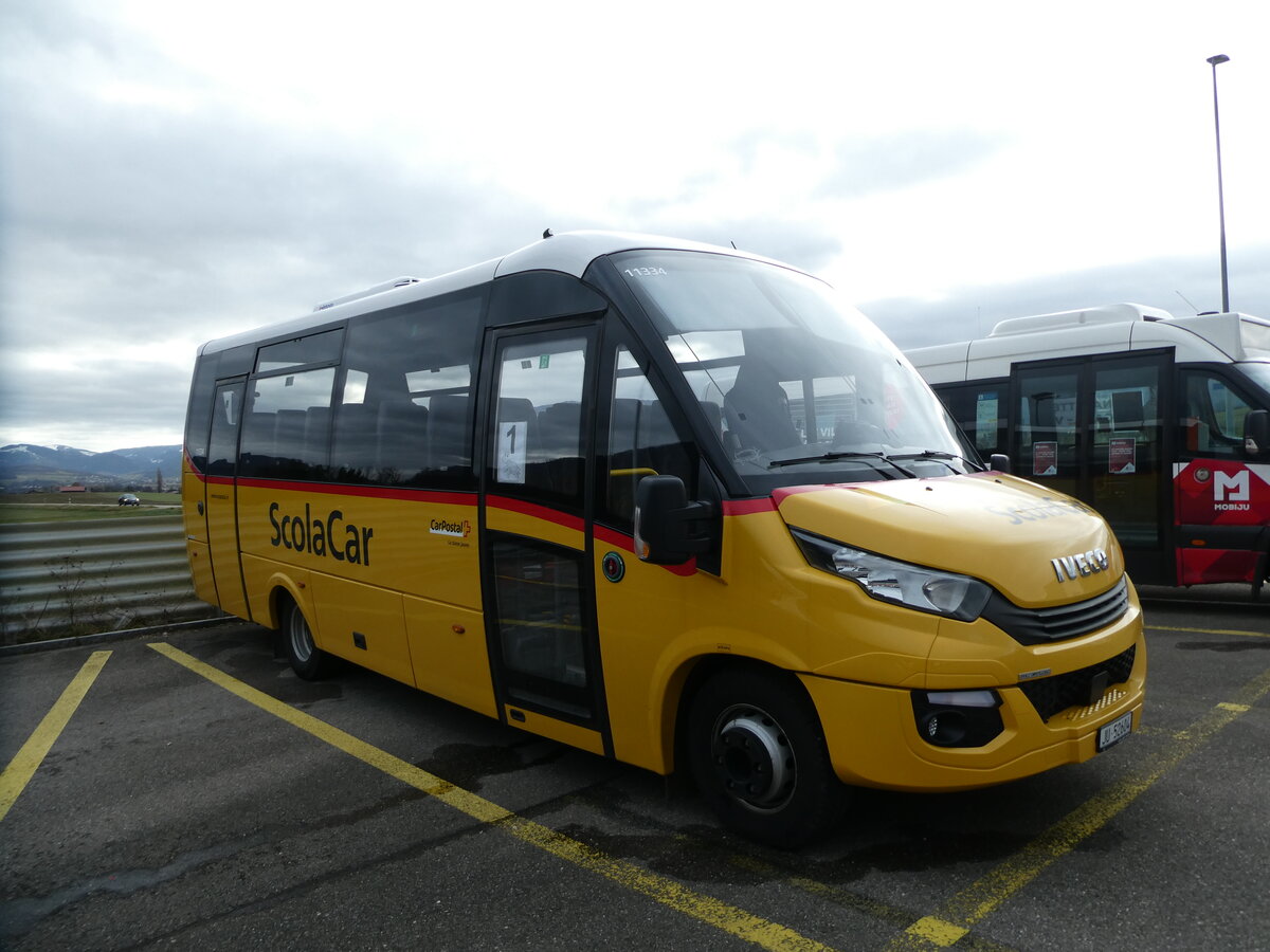 (232'649) - CarPostal Ouest - JU 52'604 - Iveco/Rosero am 6. Februar 2022 in Develier, Parkplatz