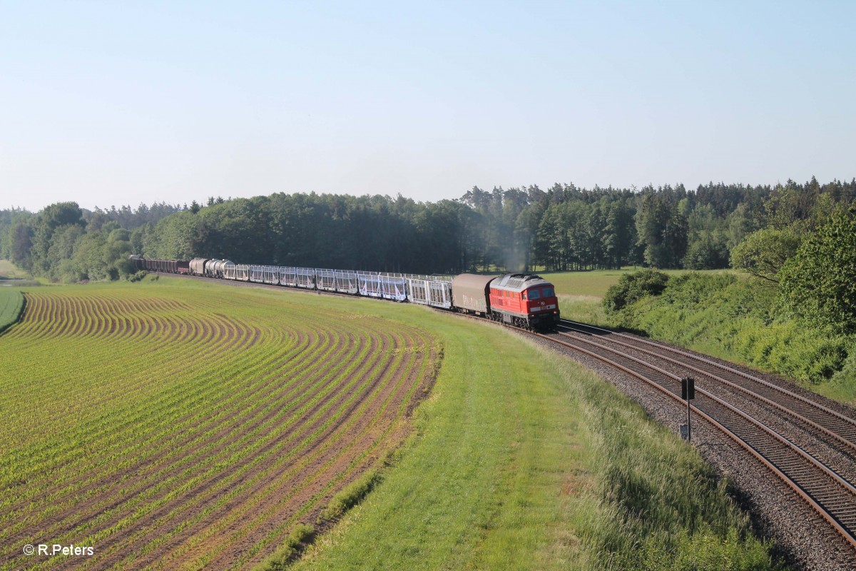 233 636-0 müht sich ein klein wenig die Steigung rauf bei Oberteich mit dem 45367 NNR - XTCH. 05.06.15