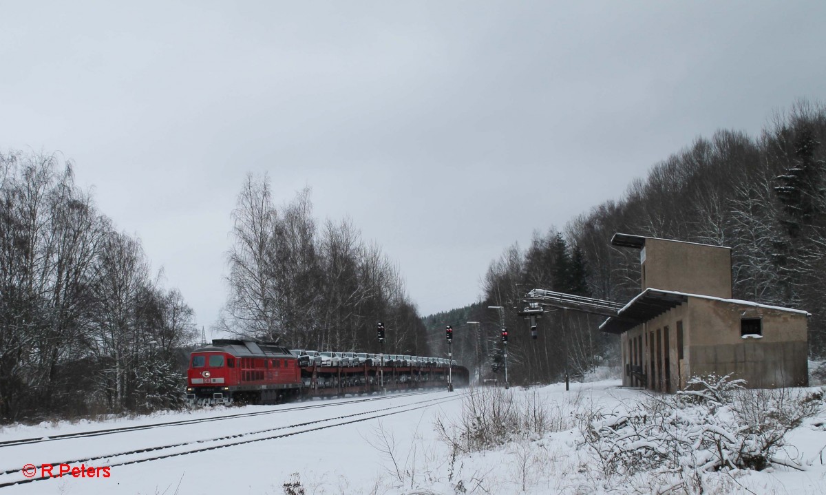 233 662-6 fährt in Arzberg mit dem 45368 Cheb - Nürnberg ein. 31.01.15