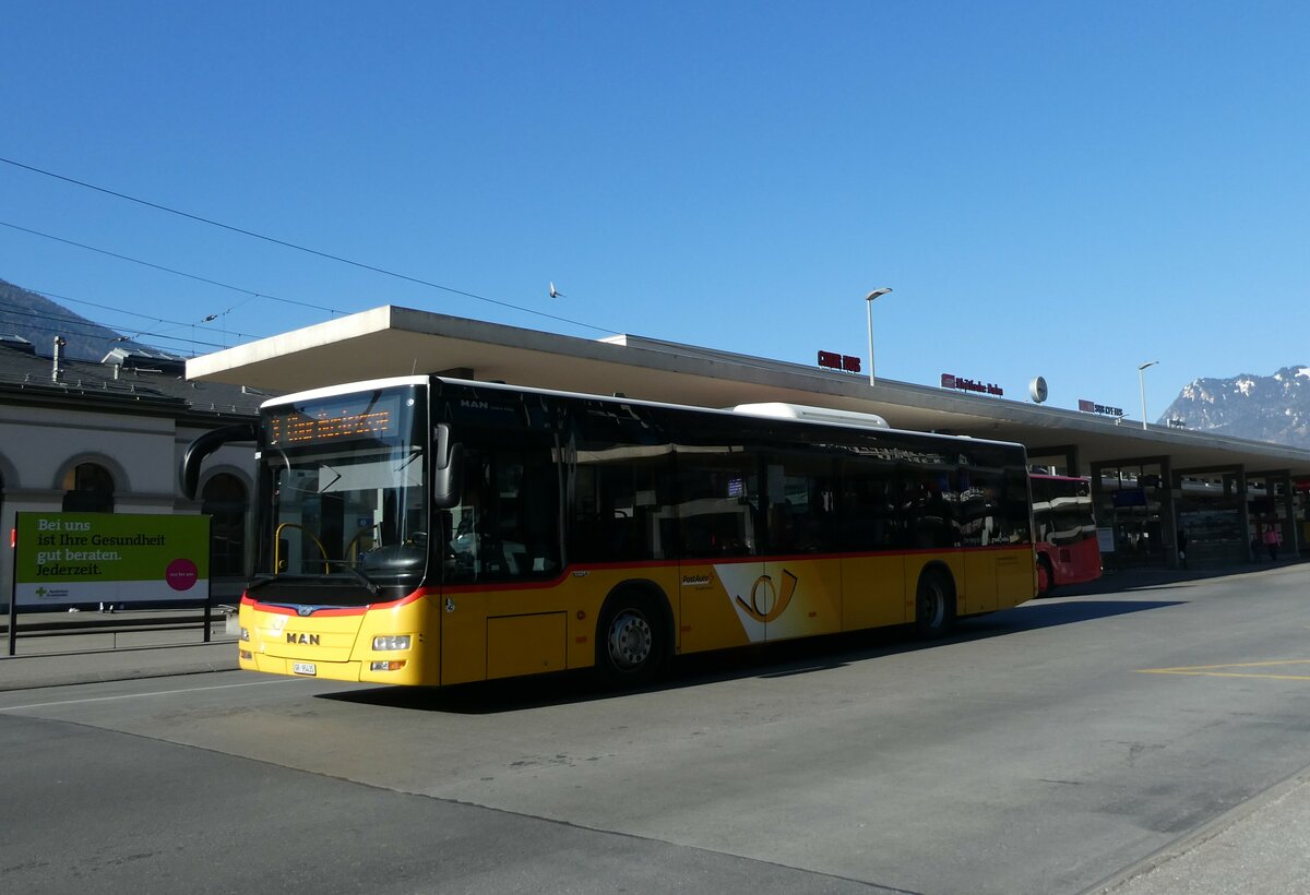 (233'612) - Dnser, Trimmis - GR 95'435 - MAN am 9. Mrz 2022 beim Bahnhof Chur