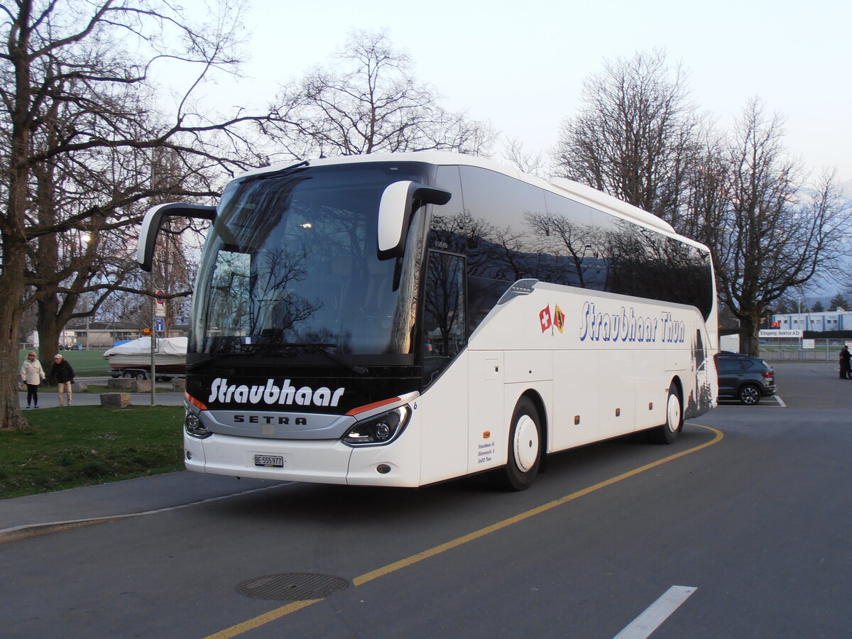 (234'058) - Straubhaar, Thun - Nr. 6/BE 555'977 - Setra am 24. Mrz 2022 in Thun, Lachen