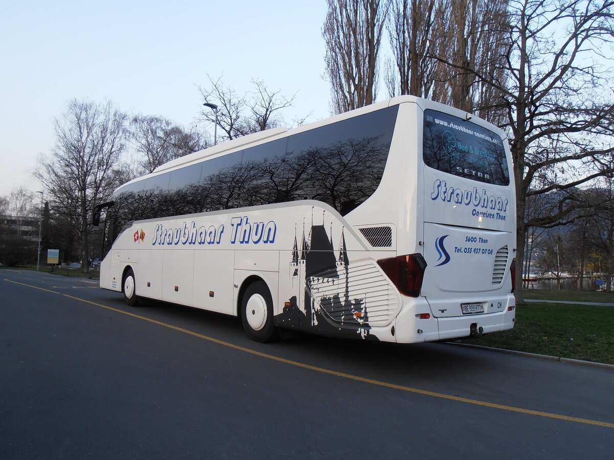 (234'059) - Straubhaar, Thun - Nr. 6/BE 555'977 - Setra am 24. Mrz 2022 in Thun, Lachen