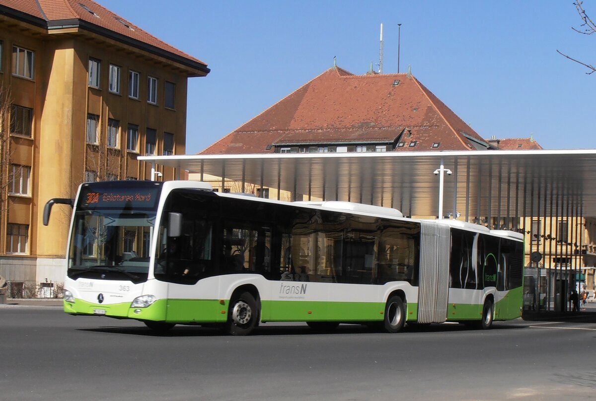 (234'082) - transN, La Chaux-de-Fonds - Nr. 363/NE 145'363 - Mercedes am 26. Mrz 2022 beim Bahnhof La Chaux-de-Fonds