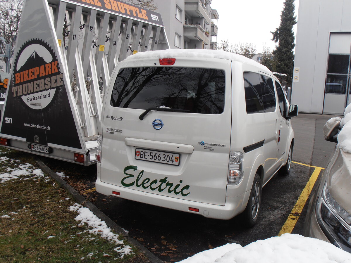 (234'180) - STI Thun - Nr. 318/BE 566'304 - Nissan am 3. April 2022 in Thun, Garage