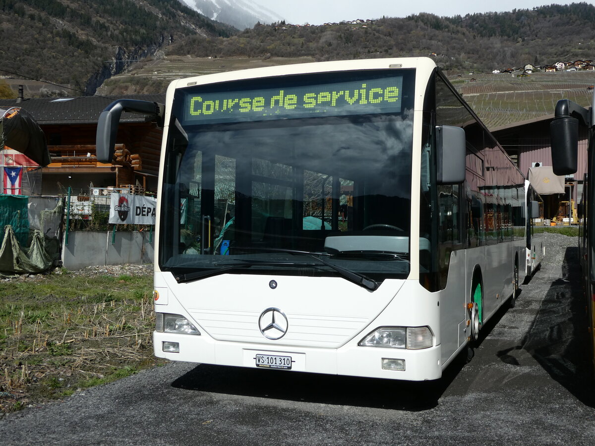 (234'258) - Buchard, Leytron - Nr. 67/VS 101'310 - Mercedes (ex MBC Morges Nr. 70) am 9. April 2022 in Leytron, Garage