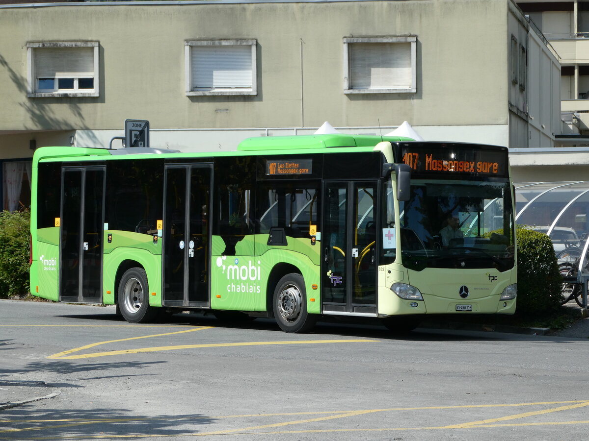 (234'914) - TPC Aigle - Nr. 652/VS 490'115 - Mercedes (ex Bayerische Schlsser, Grten + Seen, D-Mnchen) am 30. April 2022 beim Bahnhof Monthey CFF