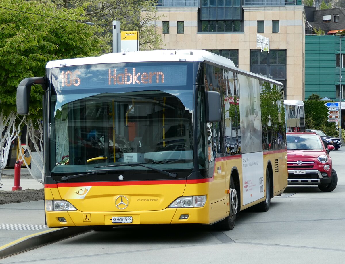 (234'994) - PostAuto Bern - BE 610'532 - Mercedes am 1. Mai 2022 beim Bahnhof Interlaken West