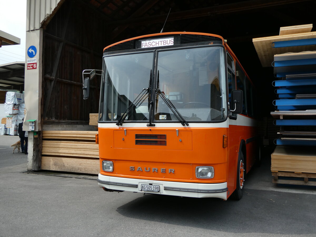 (235'363) - Mangold, Oberengstringen - AG 505'198 - Saurer/Hess (ex RhV Altsttten Nr. 45) am 7. Mai 2022 in Attikon, Wegmller