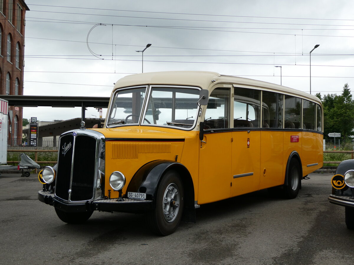 (235'765) - Baumgartner, Horn - SG 40'791 - Saurer/Saurer (ex Oldi-Reisen, Matzingen) am 21. Mai 2022 beim Bahnhof Arbon