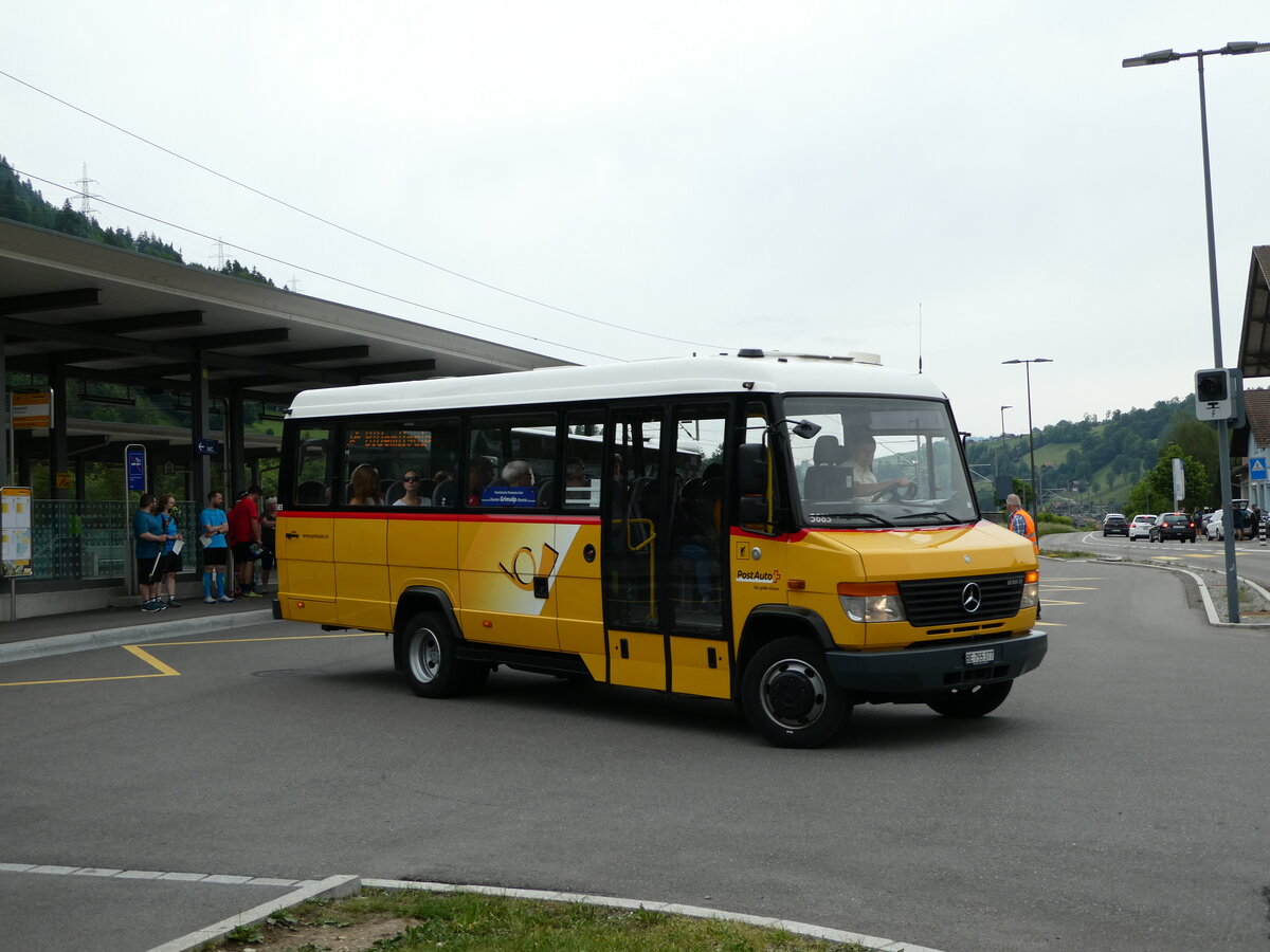 (236'108) - PostAuto Bern - BE 755'377 - Mercedes/Kusters am 22. Mai 2022 beim Bahnhof Reichenbach