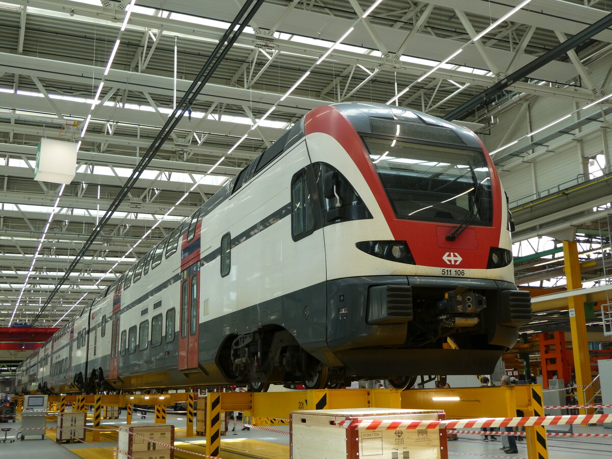 (236'127) - SBB-Pendelzug - Nr. 511'106 - am 22. Mai 2022 in Olten, Industriewerk