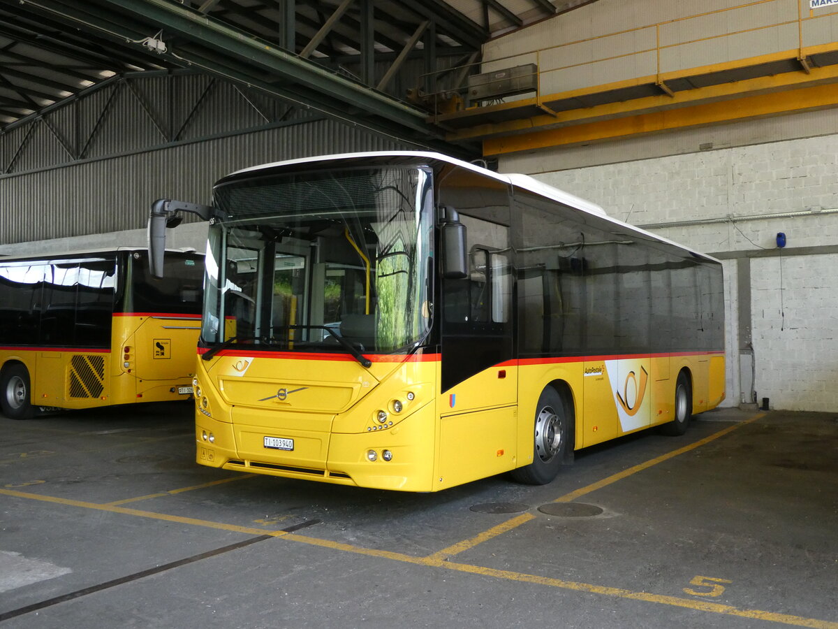 (236'302) - AutoPostale Ticino - TI 103'940 - Volvo (ex Autopostale, Tesserete) am 26. Mai 2022 in Taverne, Garage