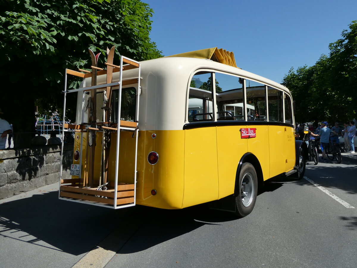 (236'574) - Moser, Schnenberg - ZH 216'722 - Berna/Hess (ex Barenco, Faido) am 4. Juni 2022 in Sarnen, OiO