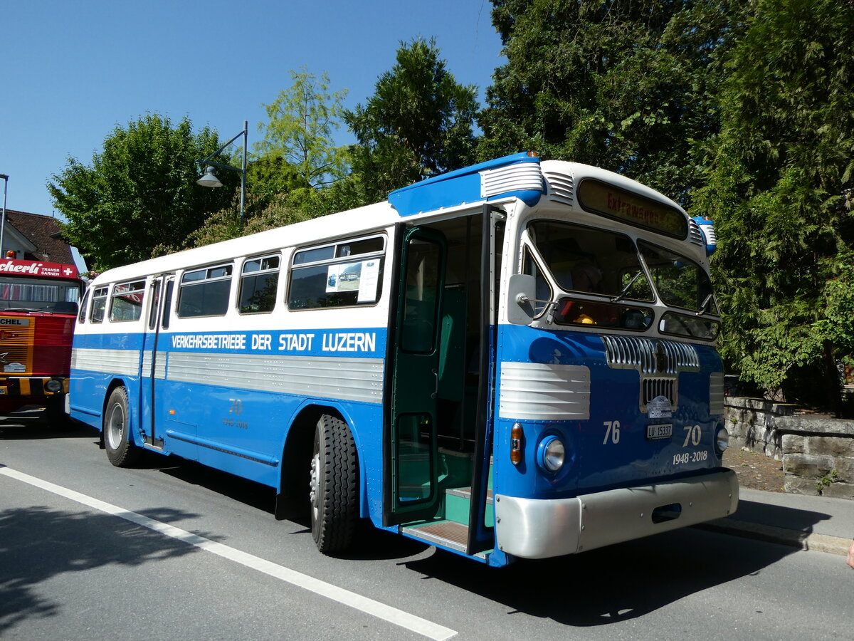 (236'580) - VBL Luzern (vbl-historic) - Nr. 76/LU 15'337 - Twin Coach am 4. Juni 2022 in Sarnen, OiO