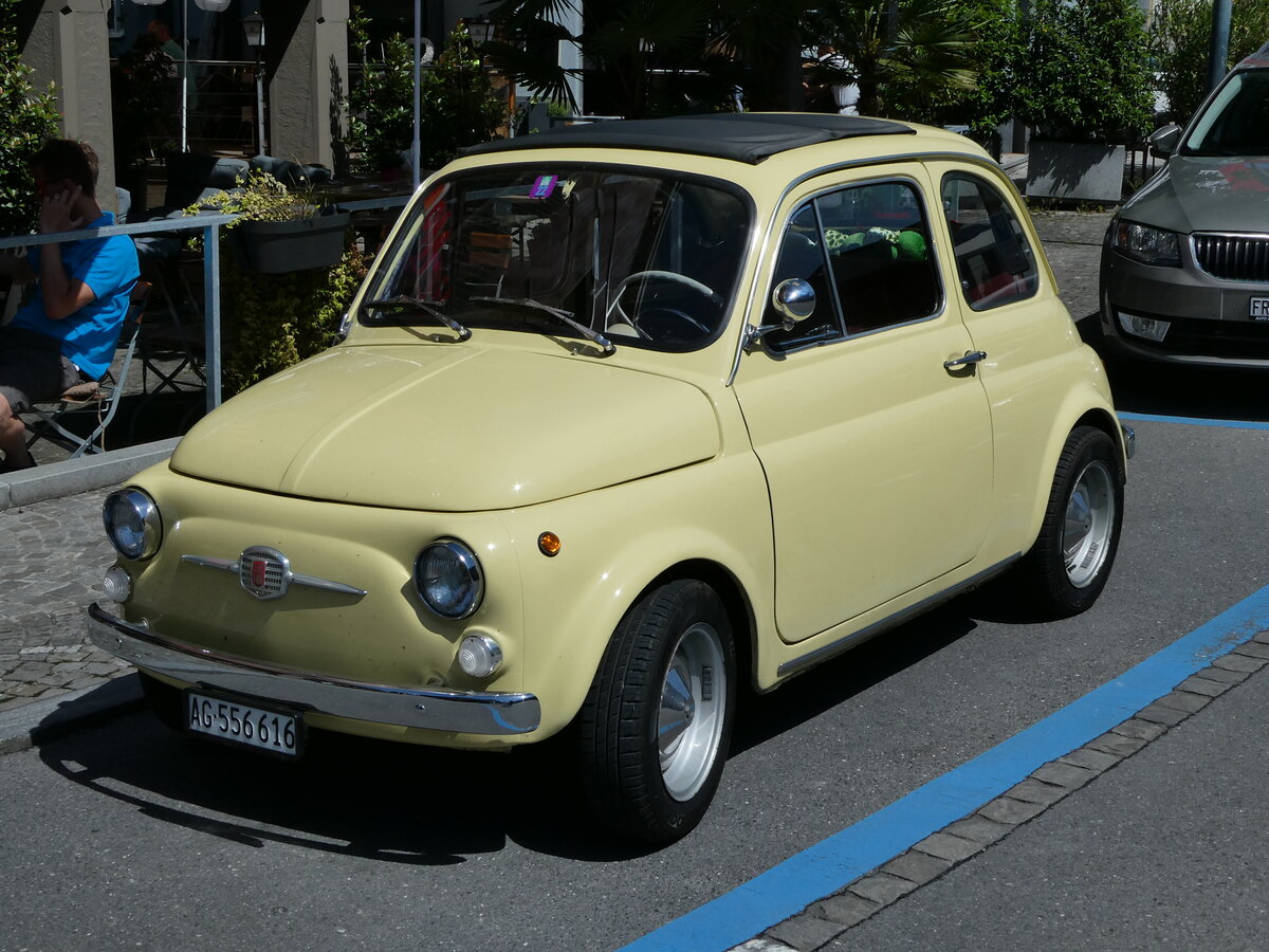 (236'641) - Fiat - AG 556'616 - am 4. Juni 2022 in Sarnen, OiO