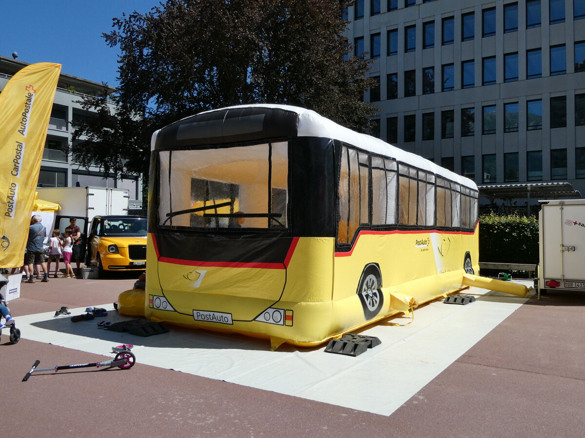 (237'161) - Hpf-Postauto am 12. Juni 2022 beim Bahnhof Landquart 