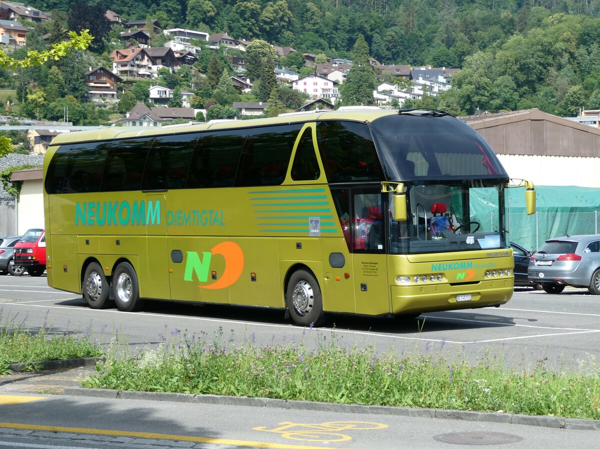 (237'199) - Neukomm, Horboden - BE 145'930 - Neoplan am 17. Juni 2022 in Thun, Seestrasse 