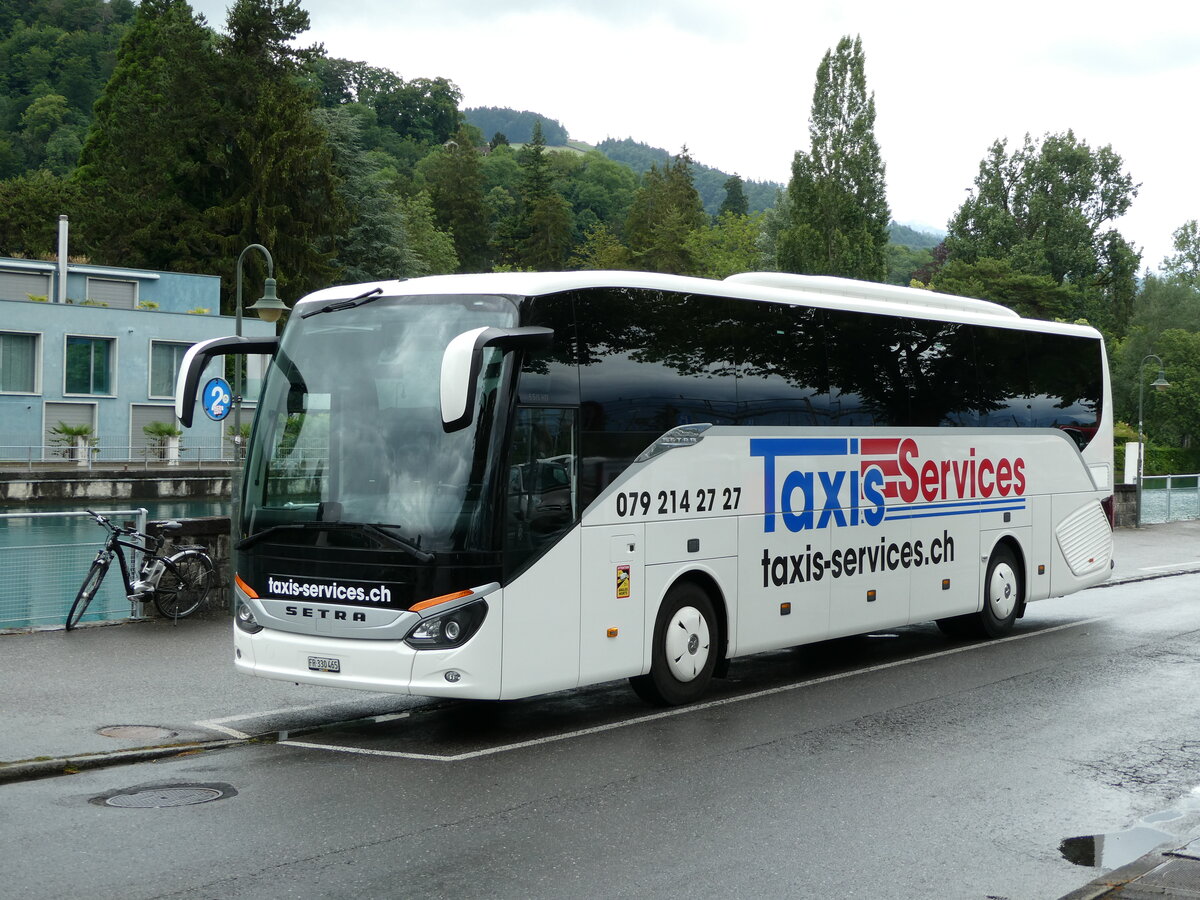 (237'435) - Taxis-Services, Granges-Paccot - FR 330'465 - Setra am 24. Juni 2022 bei der Schifflndte Thun