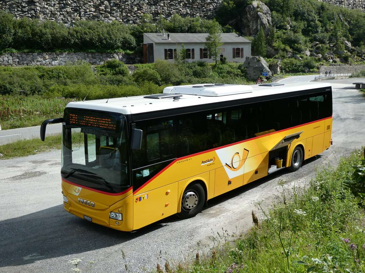 (237'804) - PostAuto Bern - BE 474'688 - Iveco am 2. Juli 2022 in Gletsch, Post