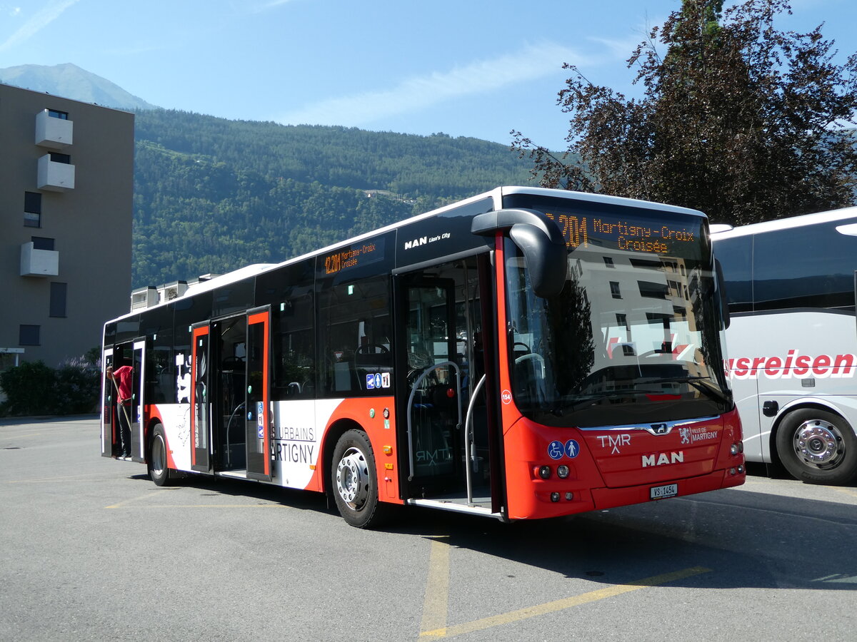 (238'083) - TMR Martigny - Nr. 154/VS 1454 - MAN am 16. Juli 2022 beim Bahnhof Martigny