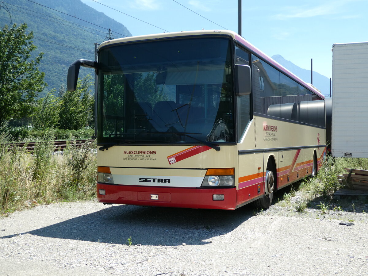 (238'149) - Alexcursions, Lavey-Village - (VD 1017) - Setra (ex TRAVYS Yverdon; ex TPYG Yverdon) am 16. Juli 2022 in Evionnaz, Route du Simplon