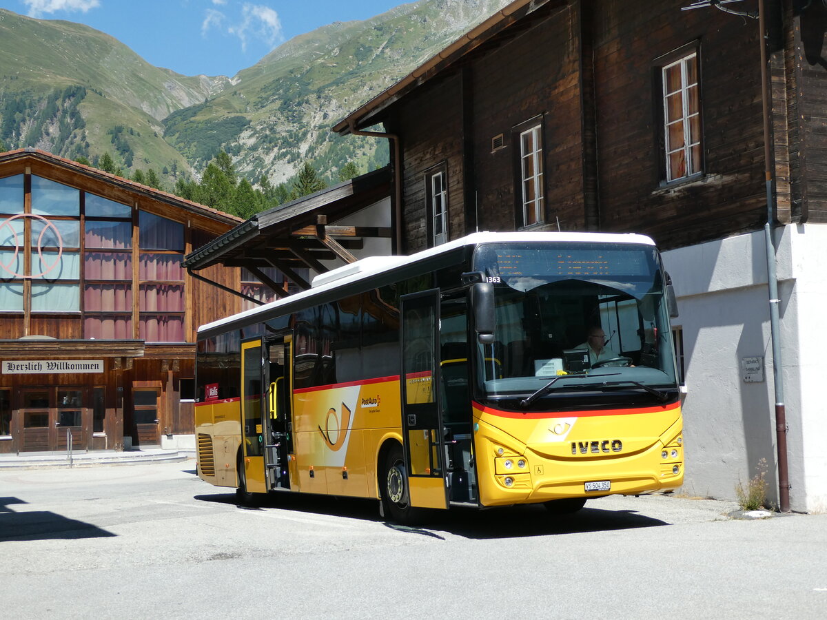 (238'436) - Seiler, Ernen - VS 504'350 - Iveco am 24. Juli 2022 in Oberwald, Schulhaus