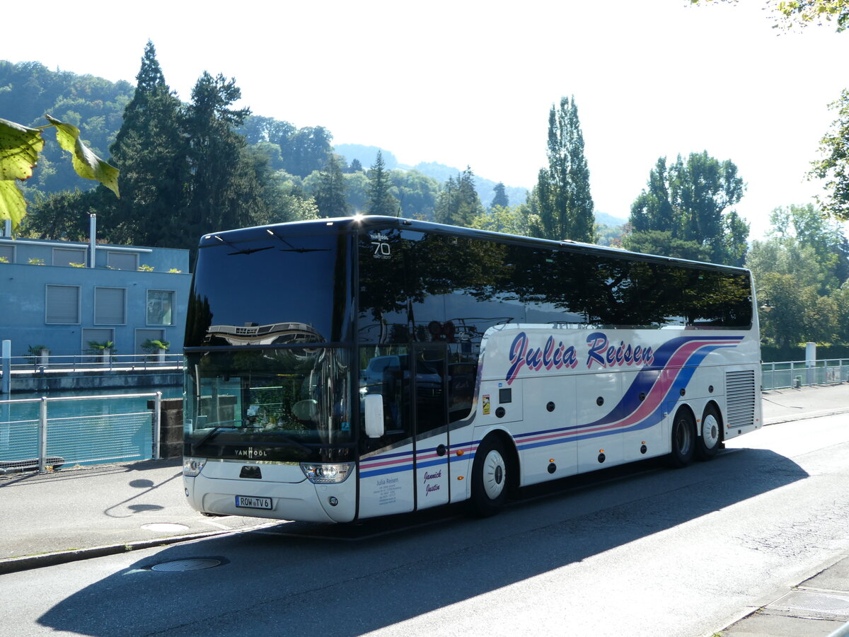 (238'976) - Aus Deutschland: Julia Reisen, Rotenburg - ROW-TV 6 - Van Hool am 9. August 2022 bei der Schifflndte Thun