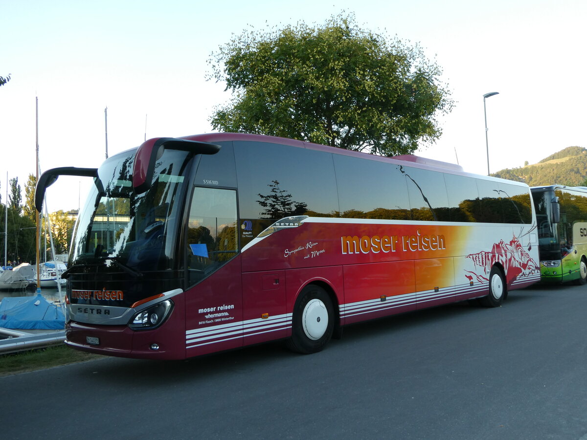 (238'992) - Moser, Flaach - ZH 140'275 - Setra am 12. August 2022 in Thun, Strandbad