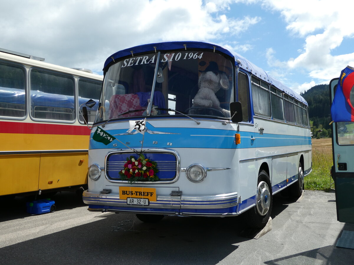 (239'189) - Niederer, Grub - AR 32 U - Setra am 20. August 2022 in Wildhaus, Munzeriet