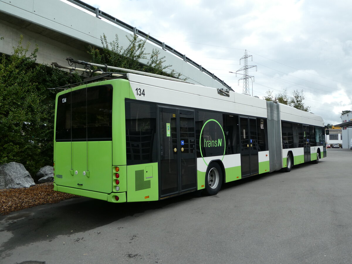 (240'210) - transN, La Chaux-de-Fonds - Nr. 134 - Hess/Hess Gelenktrolleybus (ex TN Neuchtel Nr. 134) am 24. September 2022 in Kerzers, Interbus