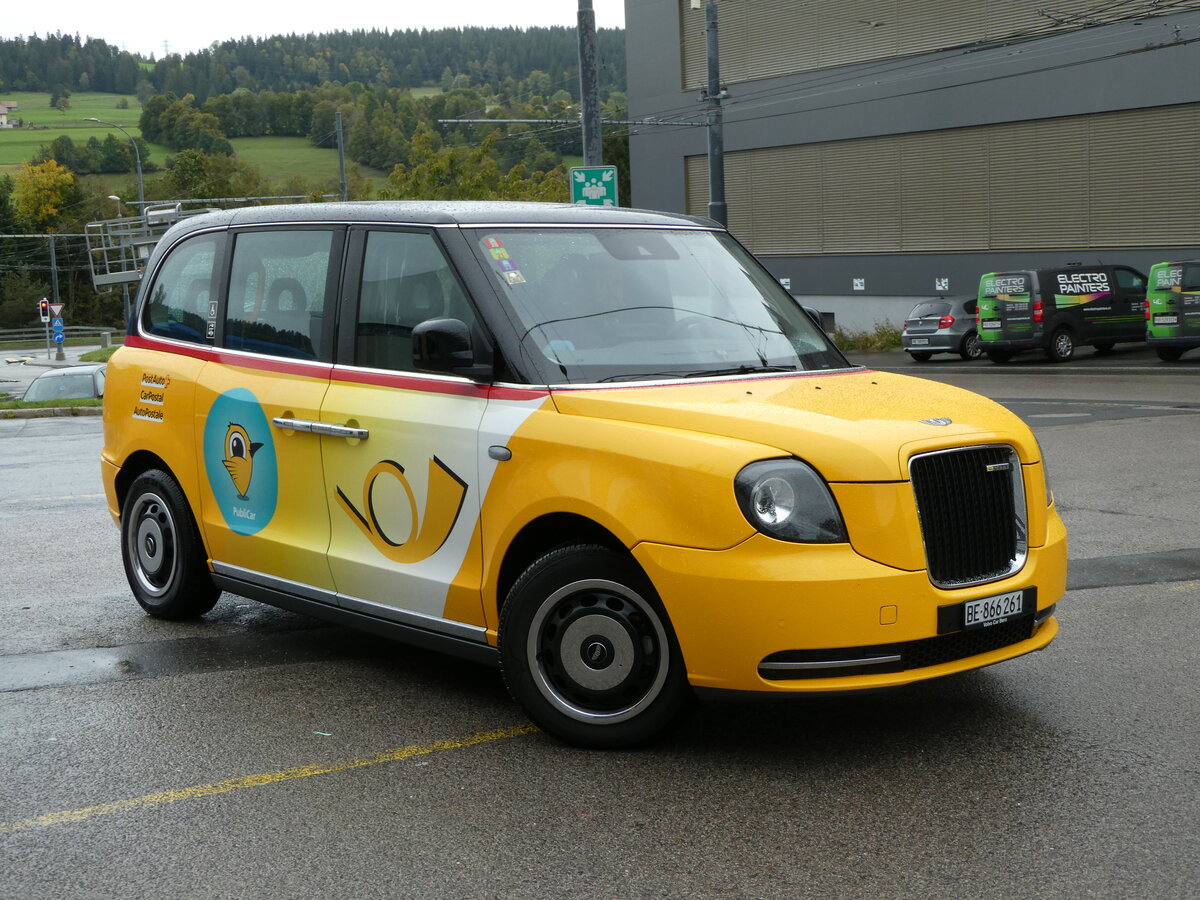 (240'406) - PostAuto Bern - BE 866'261 - LEVC-London-Taxi am 1. Oktober 2022 in La Chaux-de-Fonds, Dpt transN 