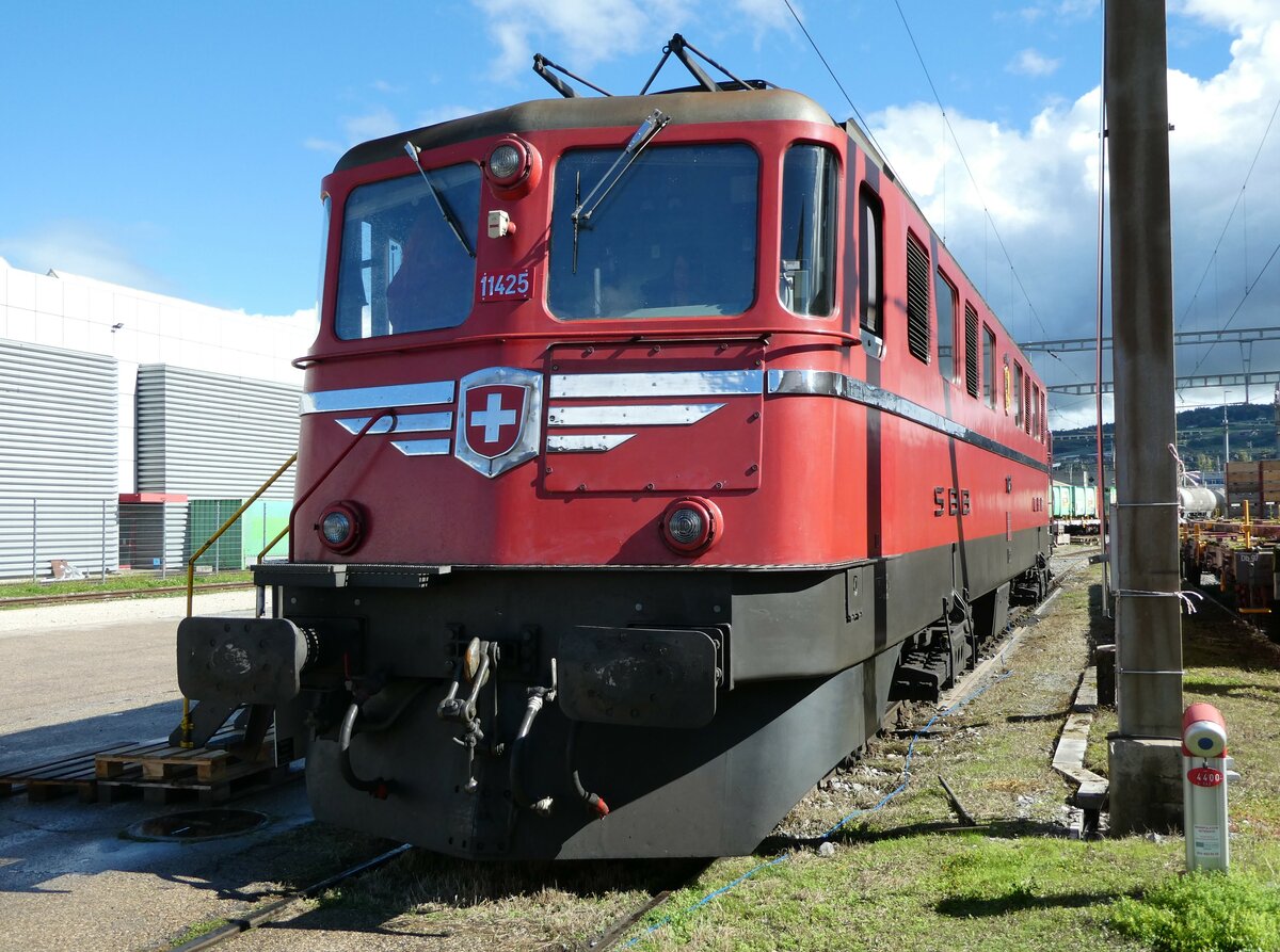(240'542) - SBB-Lokomotive - Nr. 11'425 - am 2. Oktober 2022 in Yverdon, D�p�t