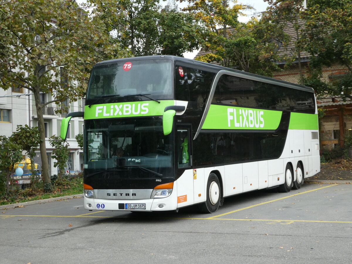 (241'643) - Aus Deutschland: Umbrella, Mnchen - DD-UM 1875 - Setra am 20. Oktober 2022 in Zrich, Sihlquai