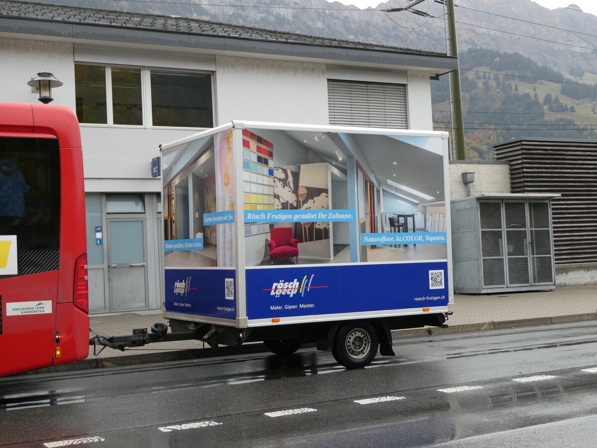 (241'652) - AFA Adelboden - Nr. 70/BE 592'352 - Niederhauser Gepckanhnger am 21. Oktober 2022 beim Bahnhof Frutigen