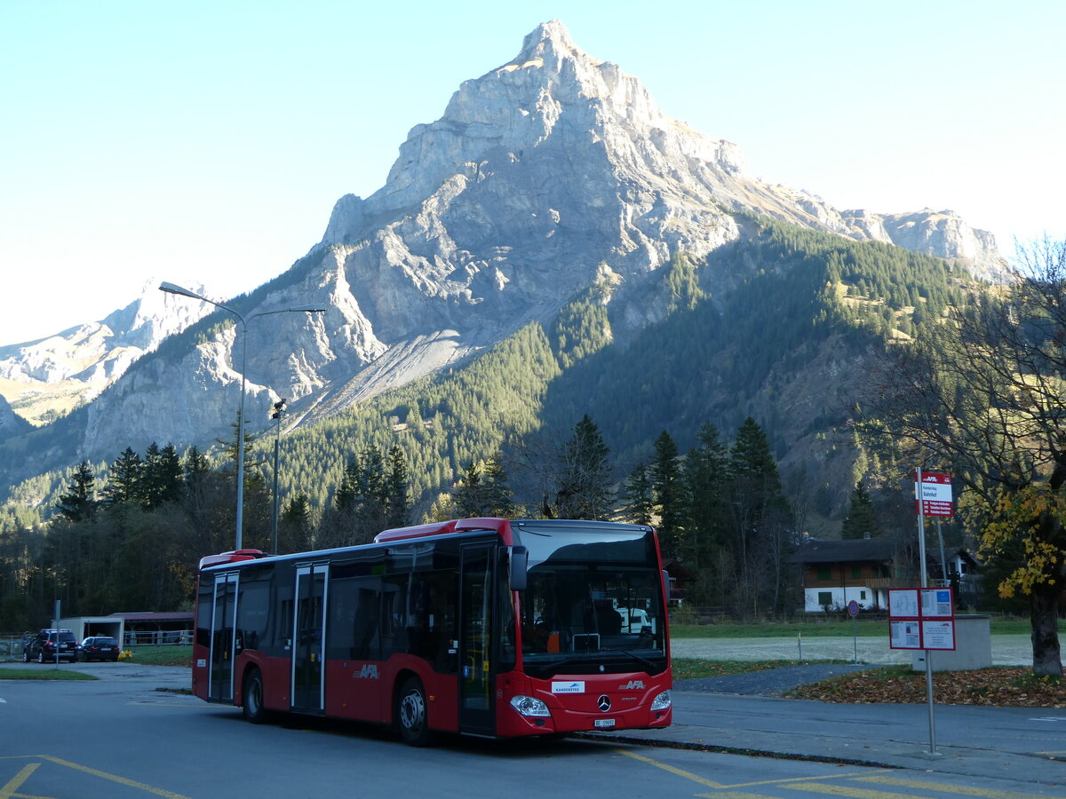 (241'860) - AFA Adelboden - Nr. 92/BE 19'692 - Mercedes am 27. Oktober 2022 beim Bahnhof Kandersteg