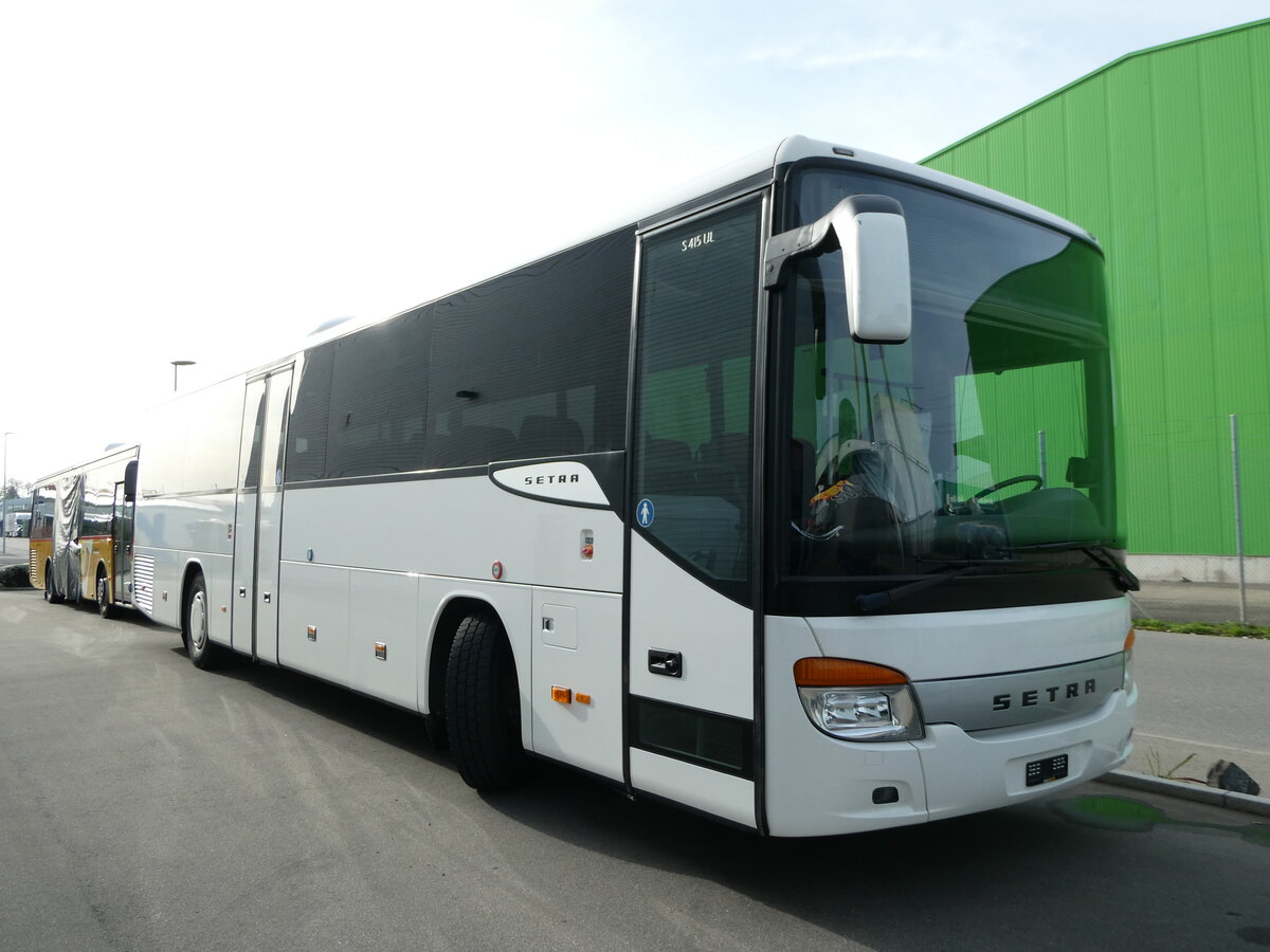 (241'965) - Interbus, Kerzers - Setra (ex CJ Tramelan Nr. 123) am 29. Oktober 2022 in Kerzers, Interbu