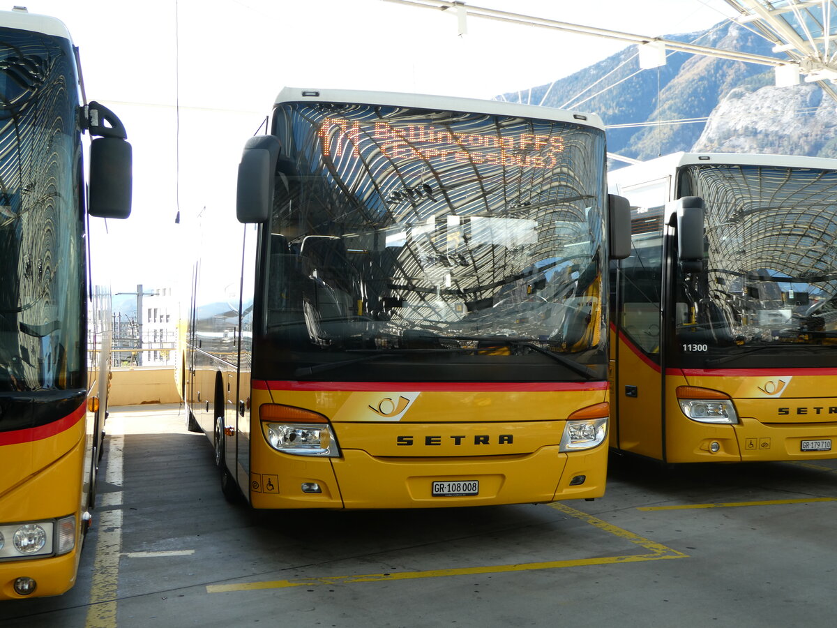 (242'306) - TpM, Mesocco - Nr. 8/GR 108'008 - Setra am 8. November 2022 in Chur, Postautostation