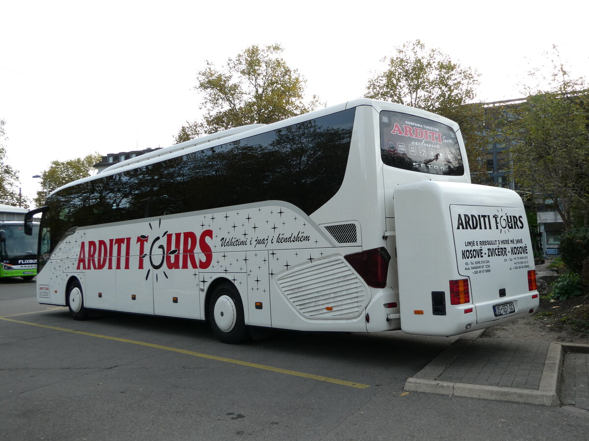 (242'315) - Aus dem Kosovo: Arditi Tours, Pristina - 05 557-GC - Setra am 8. November 2022 in Zrich Sihlquai