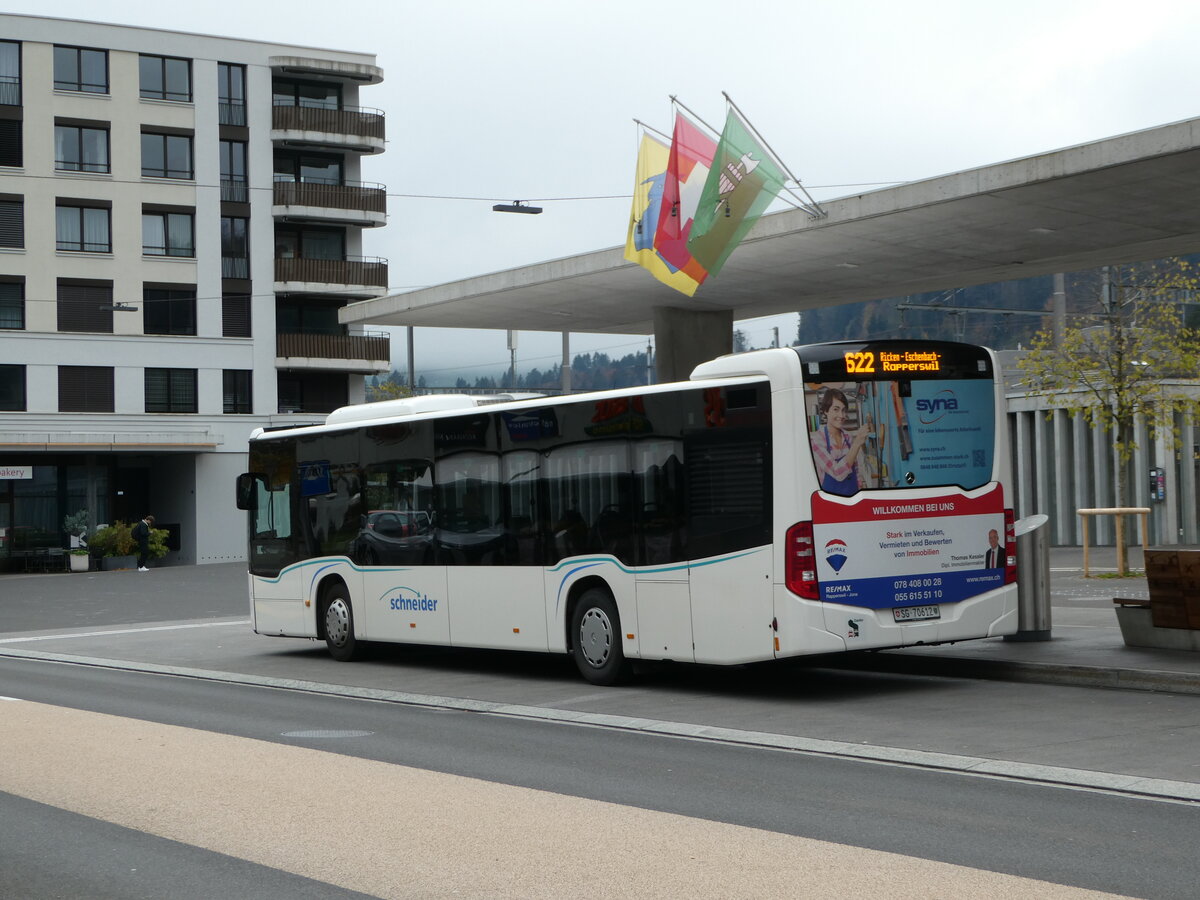 (242'622) - Schneider, Ermenswil - Nr. 7/SG 70'612 - Mercedes am 13. November 2022 beim Bahnhof Wattwil