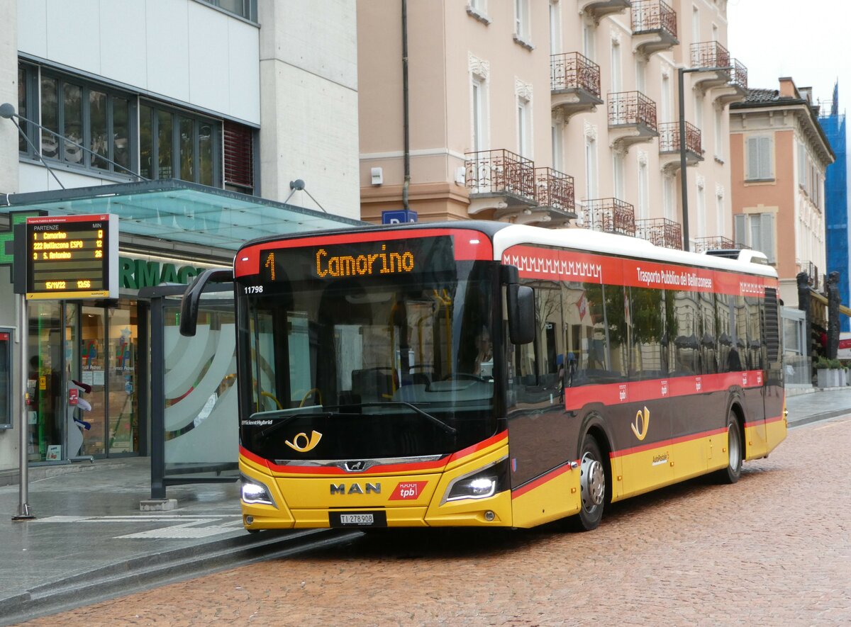 (242'713) - AutoPostale Ticino - TI 278'908 - MAN am 15. November 2022 beim Bahnhof Bellinzona