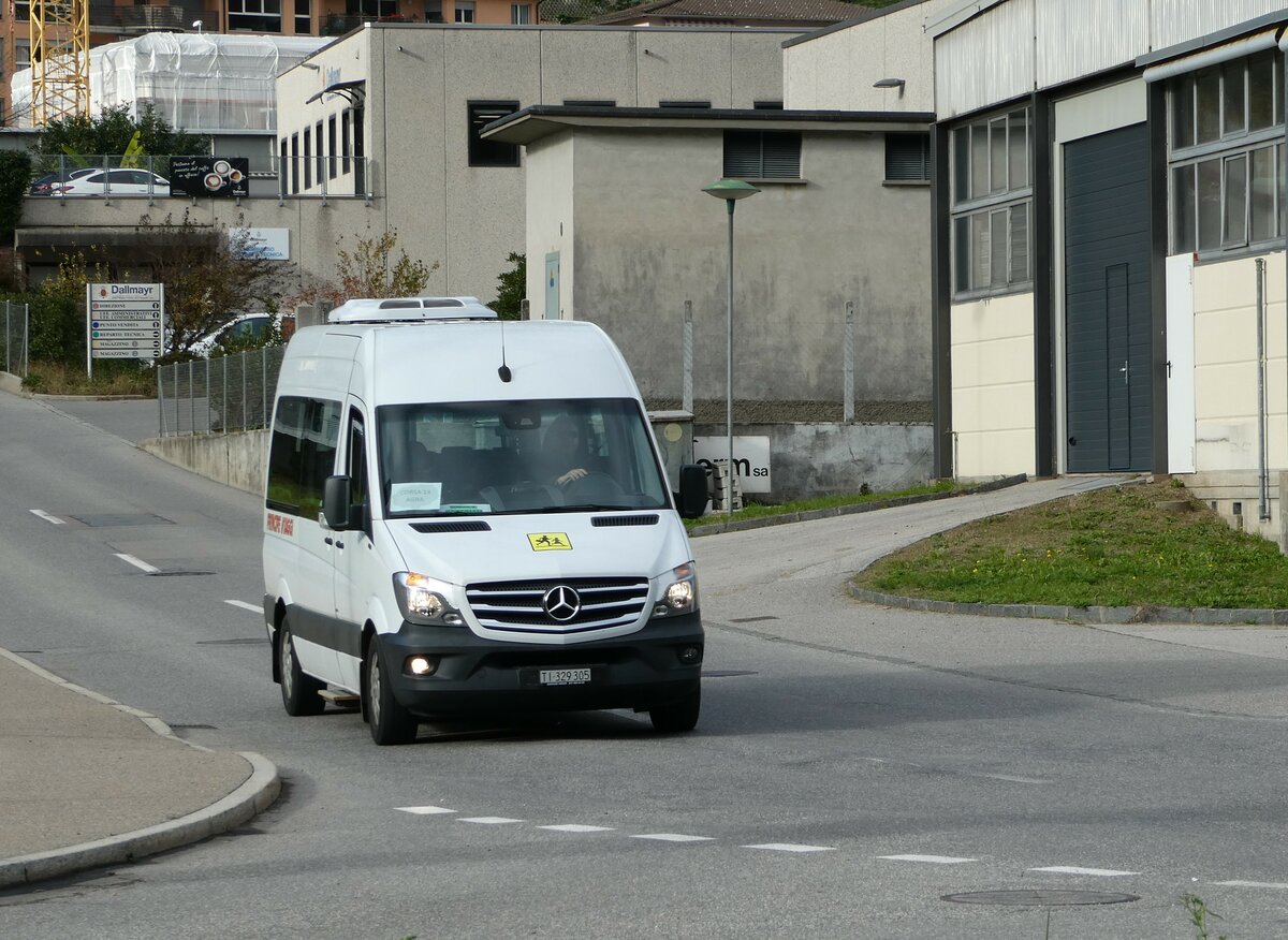 (242'917) - Principe Viaggi, Lugano - TI 329'305 - Mercedes am 17. November 2022 in Barbengo, Via dei Balconi