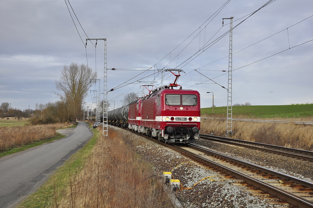 243 559+243 650 am 17.03.2017 in Riekdahl.