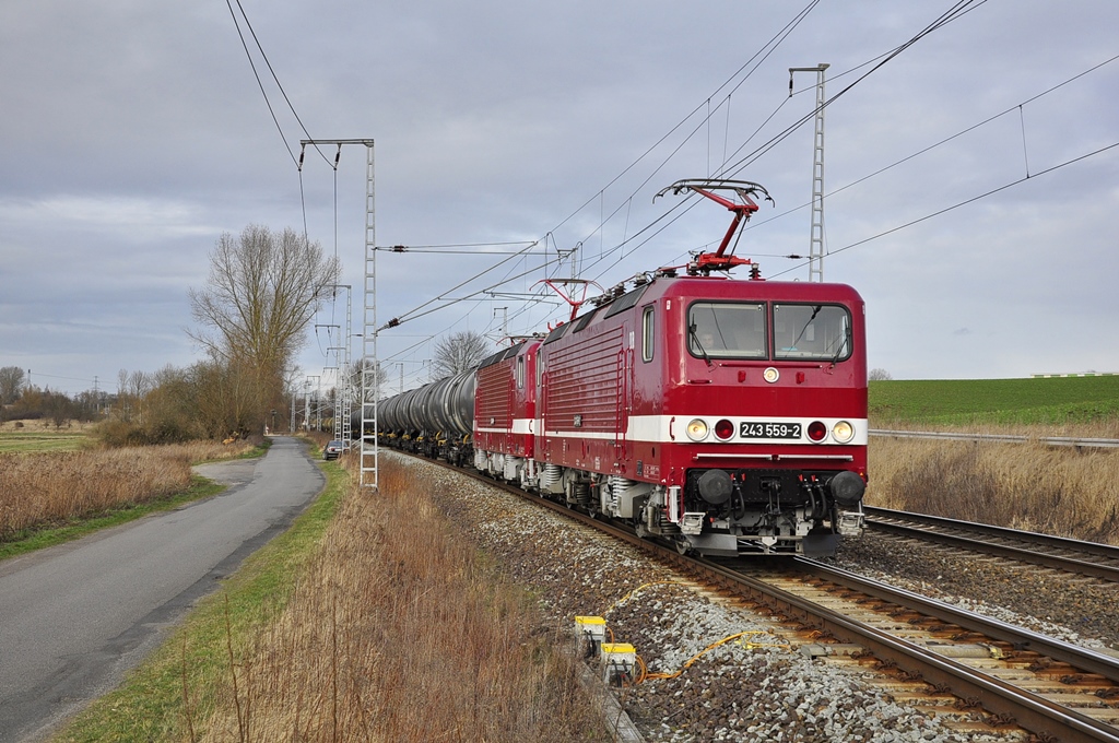 243 559+243 650 am 17.03.2017 in Riekdahl.