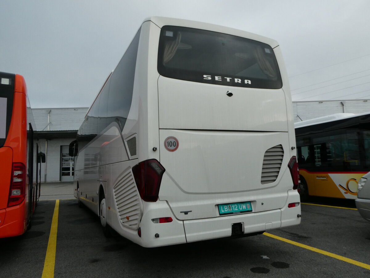 (243'186) - Aus Oesterreich: Weiss, St. Georgen - LB 12 UW - Setra (ex G 1664 MW) am 27. November 2022 in Kerzers, Interbus