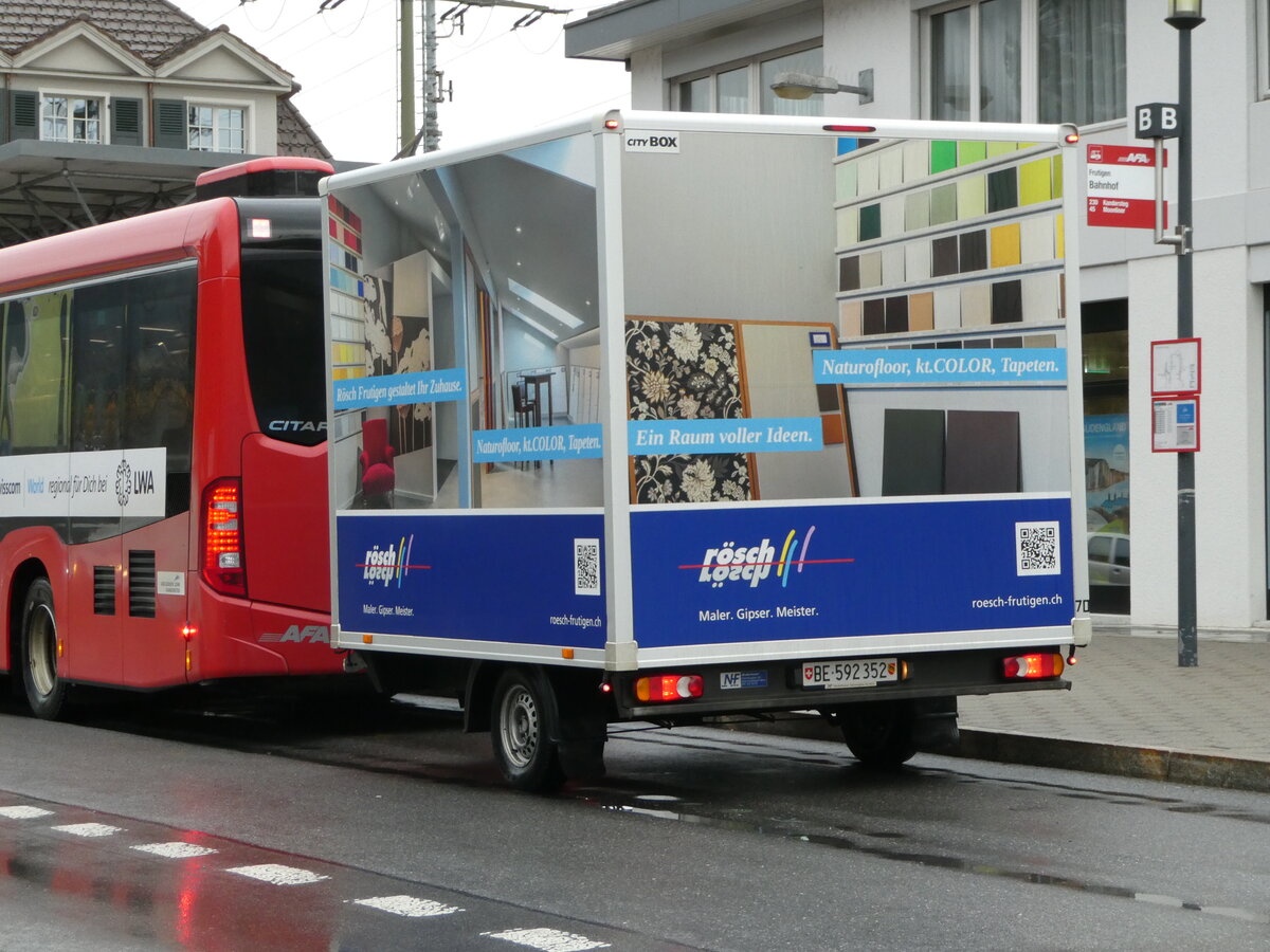 (243'340) - AFA Adelboden - Nr. 70/BE 592'352 - Niederhauser Gepckanhnger am 30. November 2022 beim Bahnhof Frutigen