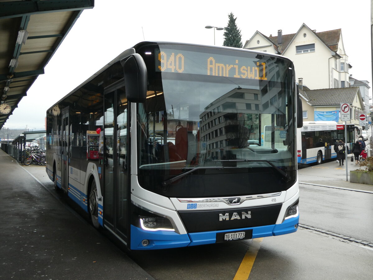 (244'076) - BOTG Amriswil - Nr. 418/TG 111'773 - MAN am 21. Dezember 2022 beim Bahnhof Romanshorn