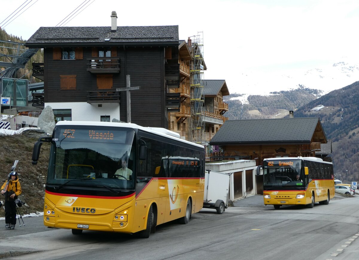 (244'151) - TSAR, Sierre - VS 26'459 - Iveco + VS 64'315 - Setra am 26. Dezember 2022 in Grimentz, Tlcabine 