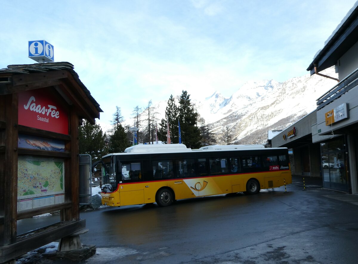 (244'336) - PostAuto Wallis - VS 477'211/PID 10'839 - Ebusco am 1. Januar 2023 in Saas-Fee, Busterminal